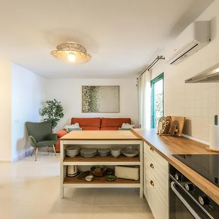 Mishushouse Aparthotel 3*